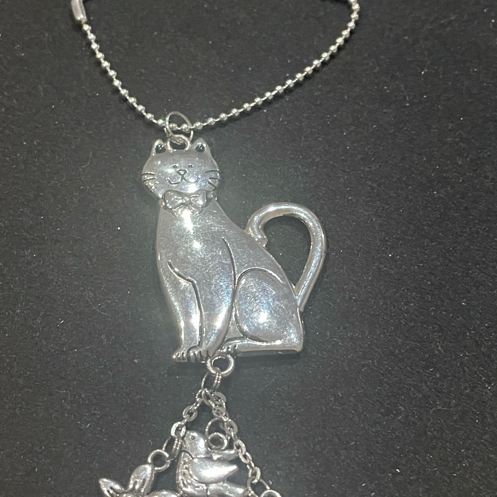 Stunning vintage Silver Cat Pendant with necklace